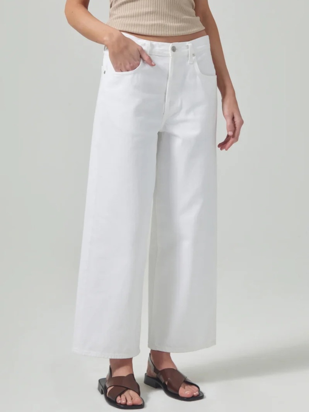 Citizens of Humanity Pina Low Rise Baggy Wide Leg Crop Jeans in Chalk White 26